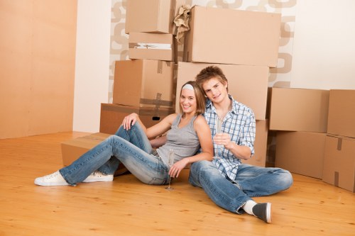 Packing boxes and furniture for temporary storage during a move or renovation in Bermondsey
